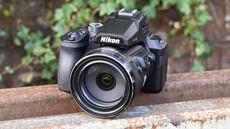 What Is a Bridge Digital Camera: Features, Uses, and Buyer’s Guide